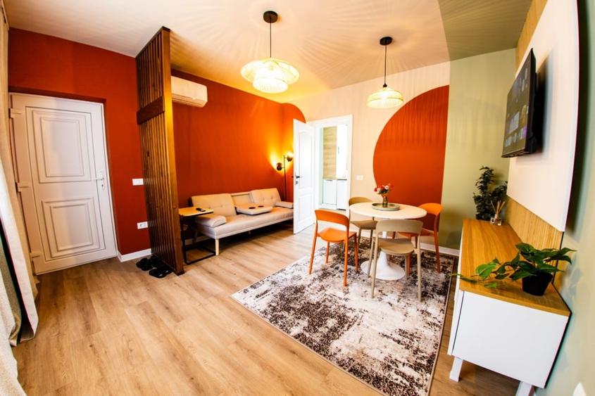 Casă de vânzare – poziție ultracentrală, ideală locuință sau investiție - 1