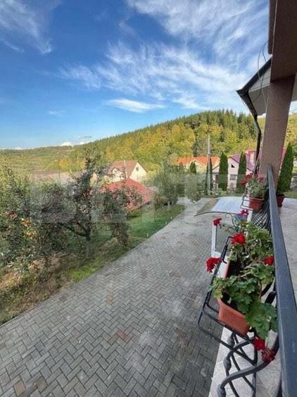 Casa de Vanzare, la podul jelnei ,cca 220mp. - 2