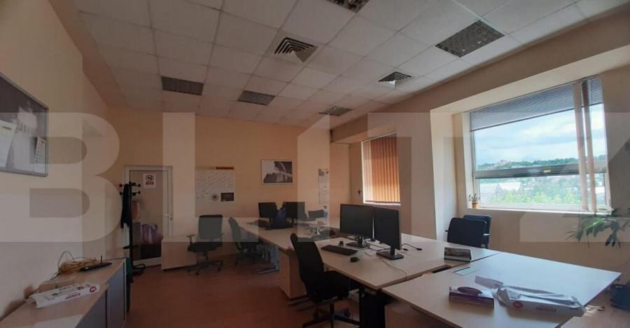 450 MP- Etaj cladire de birouri cu parcari incluse. - 3