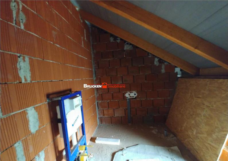 Casa de in zona centrala din Petreu - 25