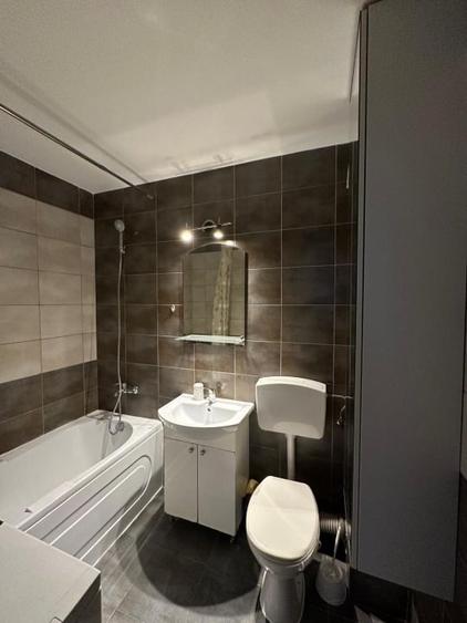 Vând apartament 2 camere| Proprietar | Balcon închis | Str. Solstițiului - 11