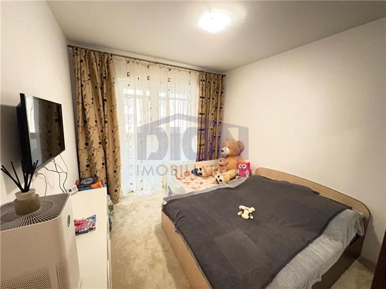 Militari - Rosu , Avangarde 2 camere, 47 mp - 6