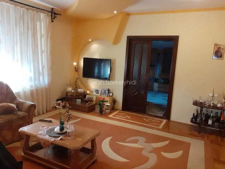 Ag EUROPA vinde casa individuala 6 cam. si teren 5 ari in Titulescu. Ag EUROPA vinde casa individuala 6 cam. si teren 5 ari in Titulescu.