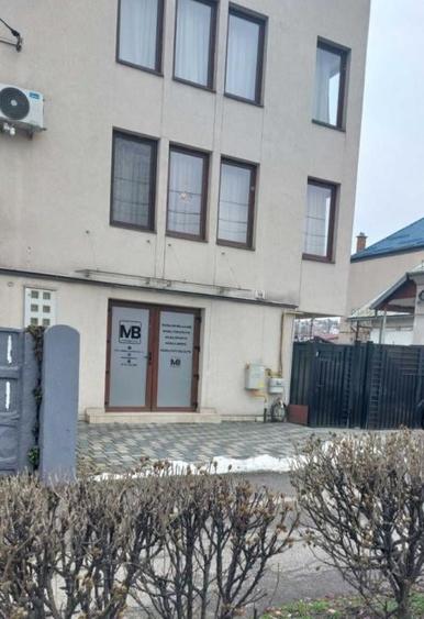 Spatiu 50mp pt. birou, comercial str.Corneliu Coposu. - 1