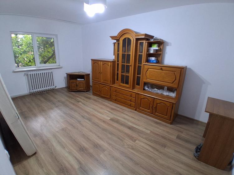 PACURARI PETRU PONI 3 CAMERE DECOMANDAT ET.1 MOBILAT BLOC 1985 COD 160170 - 5