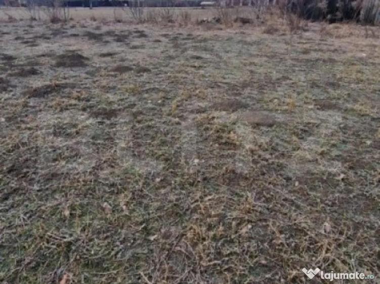 Teren intravilan de vanzare, 867 mp, 30 ml deschidere, regim - 3