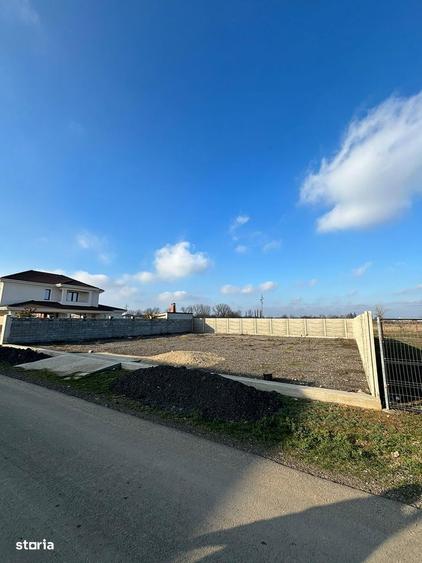 Vand teren pentru casa ( toate utilitatile incluse) - 2