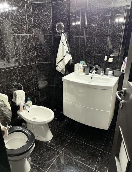 Apartament + curte + spa?iu comercial zona centrala - 5