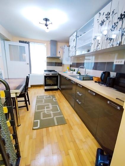 Lângă Piata Sfatului, STUDIO mobilat, 30 mp utili. - 3