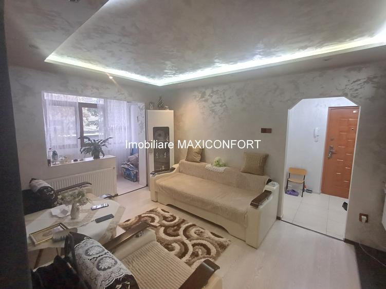 Vanzare 2 camere-Imobiliare MAXICONFORT - 2
