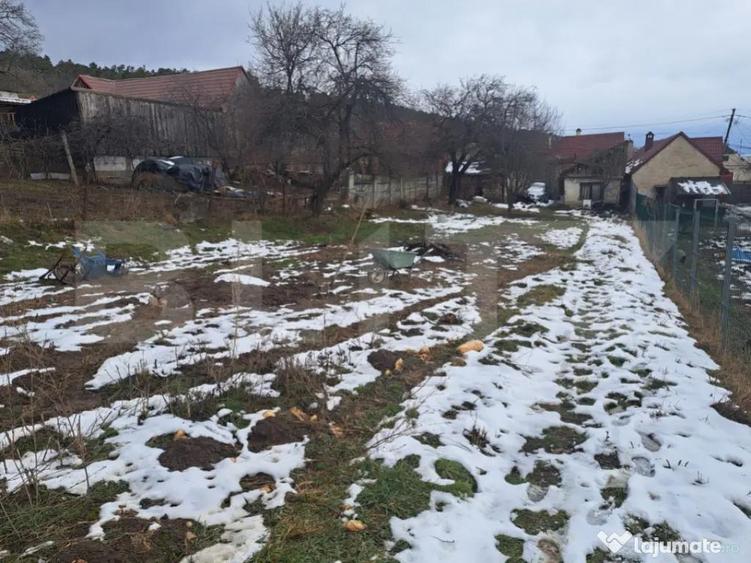 Casa de renovat cu teren generos 1.400 mp Codlea - 6