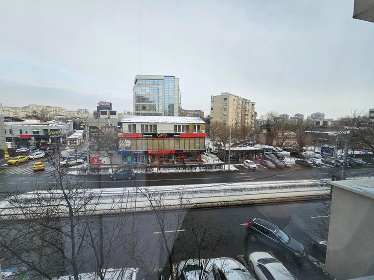 Apartament 3 Camere Mall Vitan cu Centrala Proprie - 8