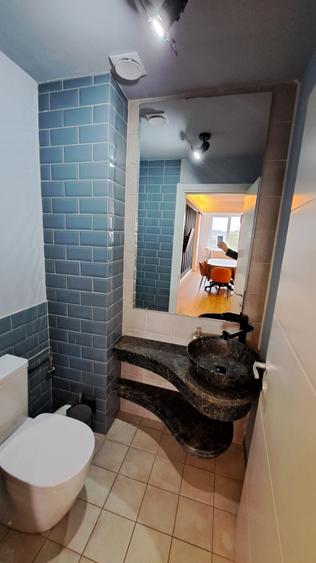 APARTAMENT 3 CAMERE CU 3 BAI - LUX - LOC PARCARE - COMISION 0 - 18