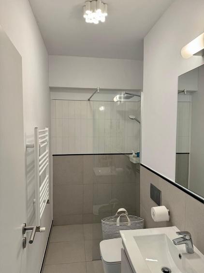 Apartament cu 2 camere semidecomandat, mobilat în Bucureștii Noi