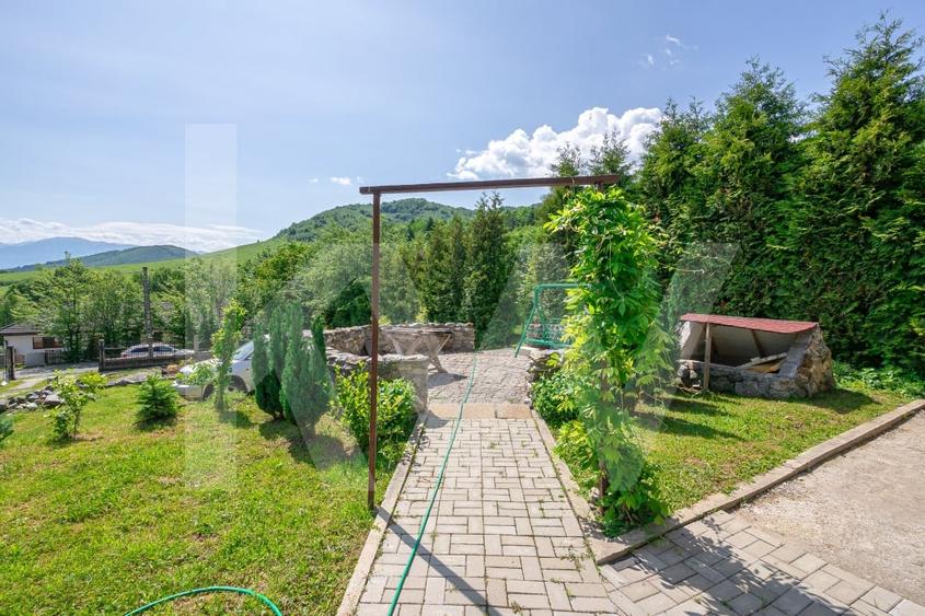 Casa de vacanta spatioasa cu priveliste spectaculoasa in Tocile - 7