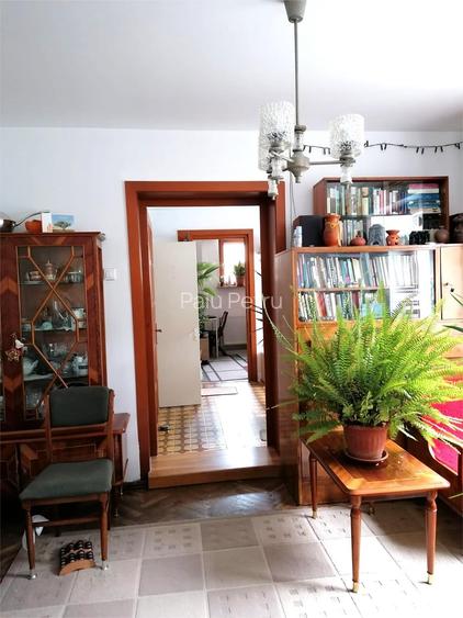 Apartament cu 3 camere semidecomandat în Blumăna Apartament cu 3 camere semidecomandat în Blumăna