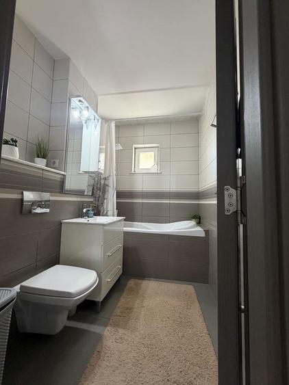 Apartament cu 3 camere, zona centrala - 14