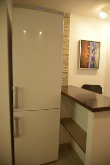Apartament cu 3 camere decomandat, mobilat în 13 Septembrie