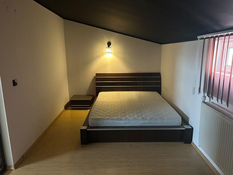 Apartament cu 3 camere decomandat, mobilat în Siderurgiștilor
