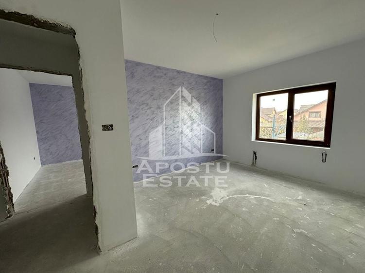 Casă cu 4 camere cu Teren 300 Mp în Central