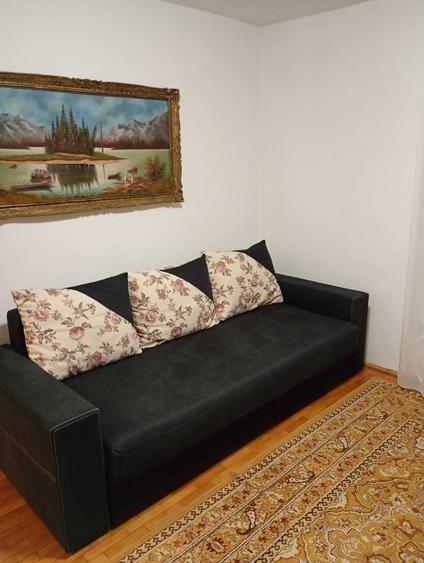 Garsonieră decomandată în Decebal