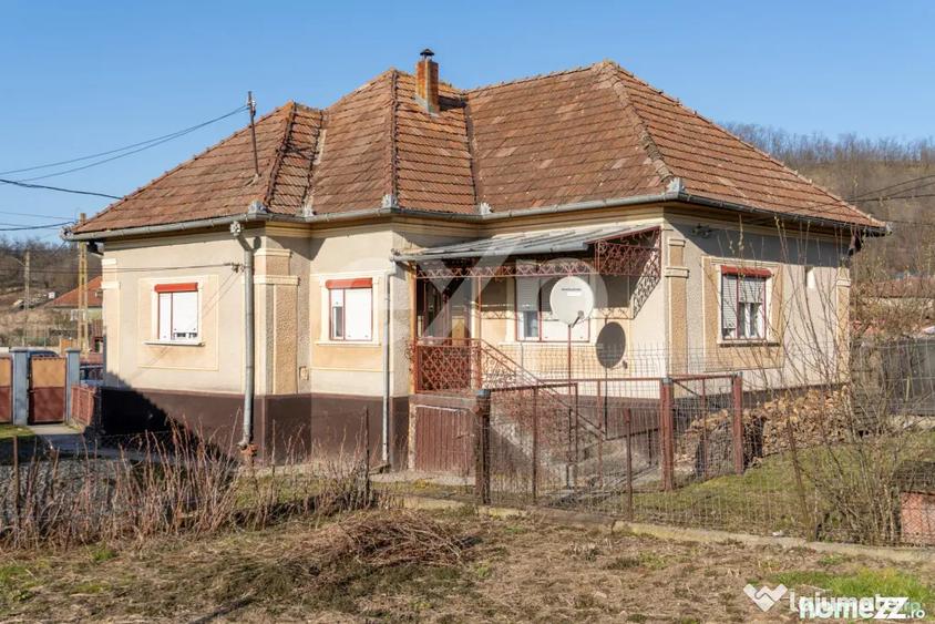 Casă cu 3 camere cu Canalizare în Sânpaul