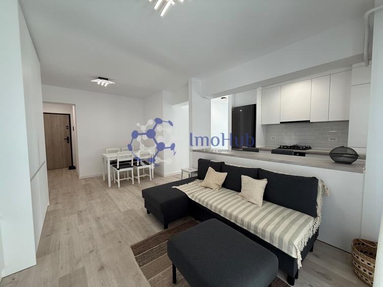 Apartament cu 3 camere semidecomandat, mobilat în Galata