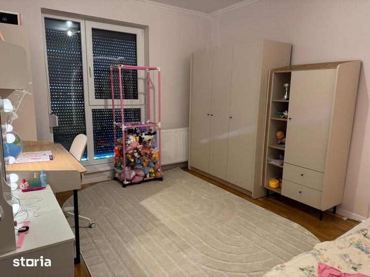 Casă cu 5 camere cu Teren 200 Mp în Central