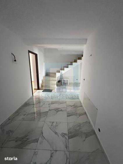 Casă cu 7 camere cu Teren 550 Mp în Bunloc