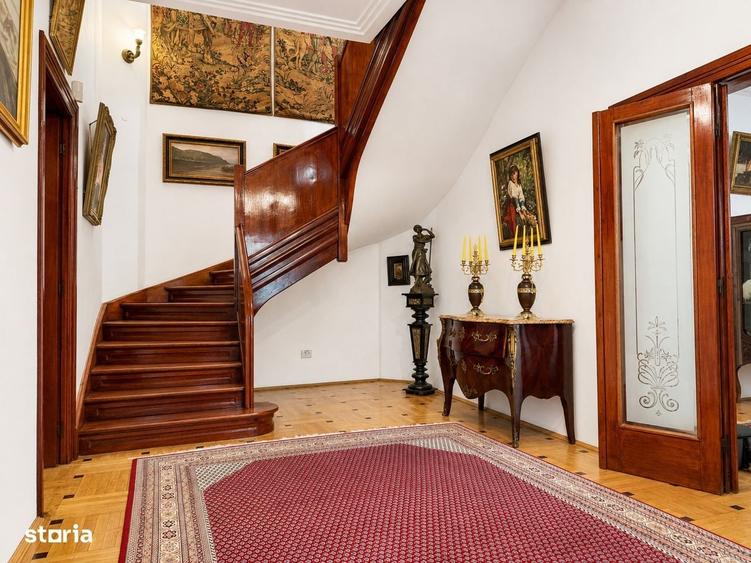 Casă cu 4 camere în Central