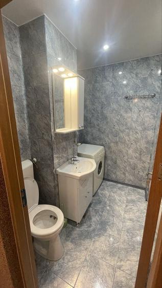 Apartament cu 3 camere decomandat în Exterior Vest