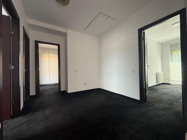 Casă individuală cu 4 camere cu Canalizare în Gruia