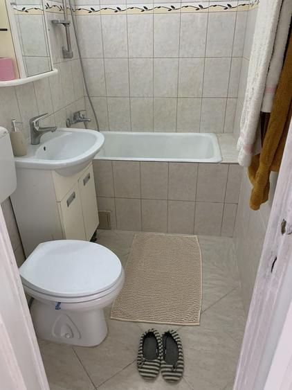 Apartament cu 2 camere semidecomandat în Gara de Nord