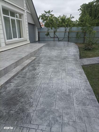 Casă cu 4 camere în Lilieci