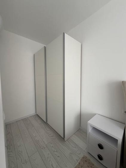 Apartament cu 2 camere semidecomandat, mobilat în Independenței