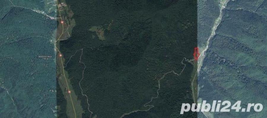 Teren de 1000 mp, în Cheia