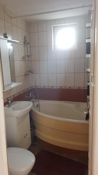 Apartament cu 3 camere semidecomandat în Mihai Viteazul