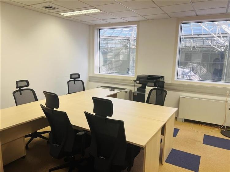 Inchiriere Spatii Comerciale de la 37 mp - 29