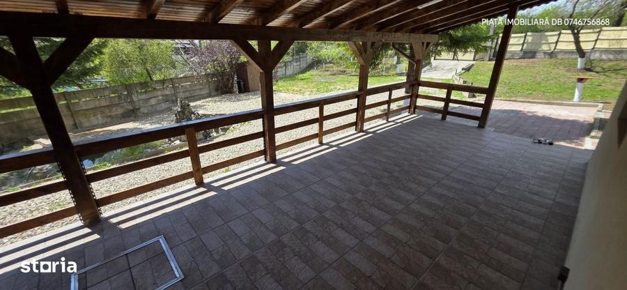 Resedinta deosebita 5 Camere | 200 mp Utili | 1.438 mp Teren | Aleea M - 12