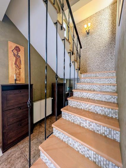 Vila superba 2003,P+E+M,300mpu,6 cam,teren 400mp,colt,renovata,tip mediteranean - 21