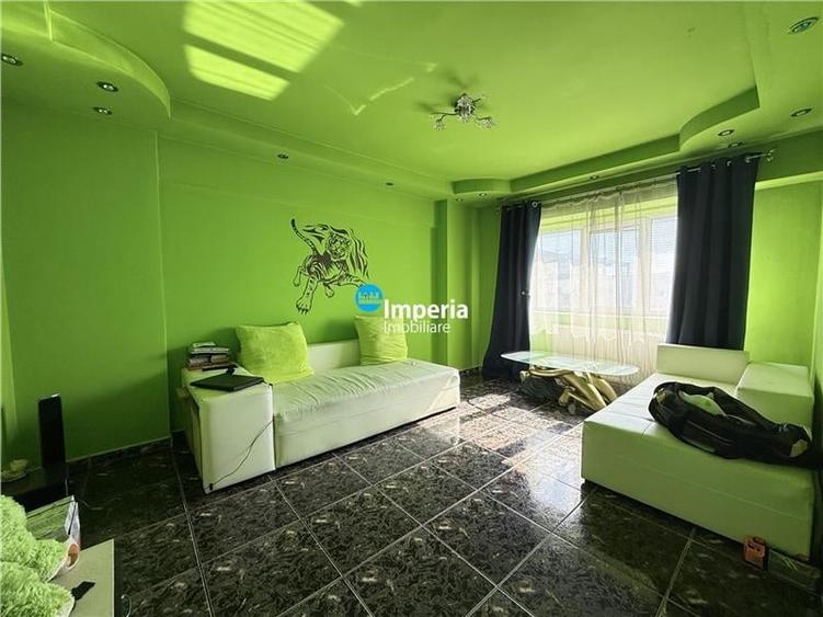 Apartament 3 camere de vanzarea Pacurari - 1