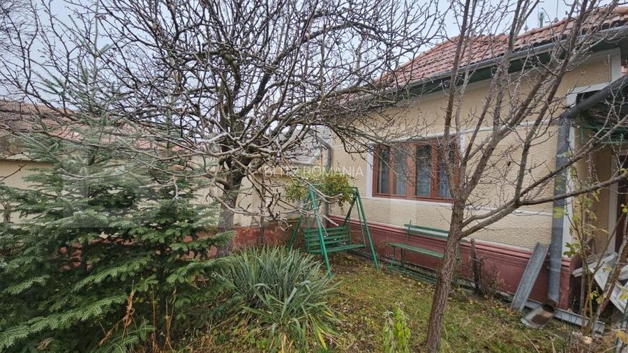 Casa individuala 3 camere, teren 2200 mp, garaj, terasa, pivnita, Pianu de Sus