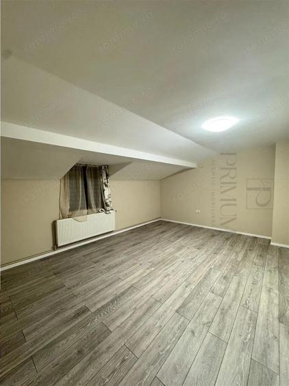 MEHALA - VILA SPATIOASA - 9 CAMERE - GARAJ - TEREN GENEROS - 8