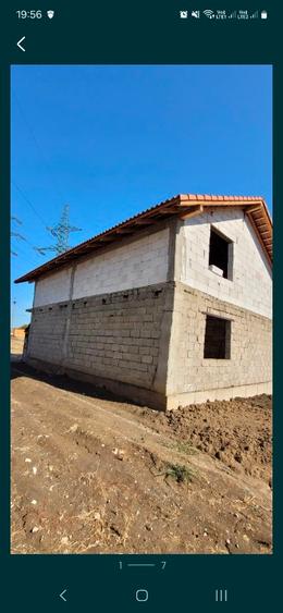 Vând casa cu 1200 mp.teren la strada principala  - 2