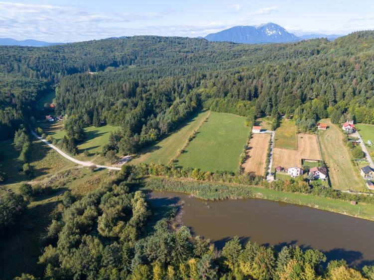 Teren intravilan 3300mp- Vulcan Brasov langa Lac si padure - zona turistica - 18