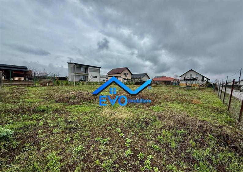 Teren de , intravilan, 401 mp, deschidere 24ml, Vorovesti, S - 4