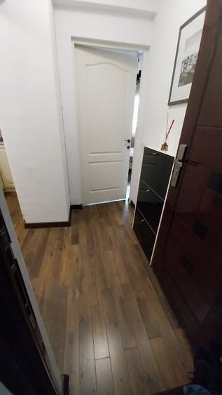 Garsonieră la intrarea parcului Cișmigiu - 3