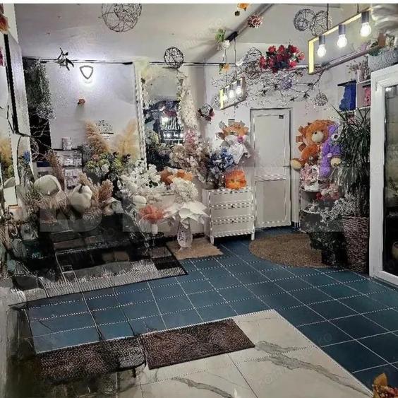 Spa?iu comercial de inchiriat- zona centrala - 1