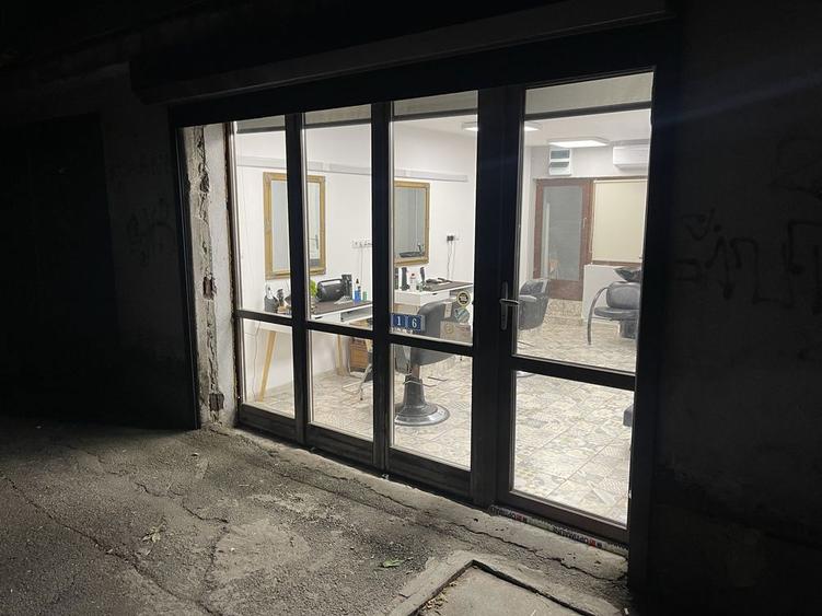 Spatiu comercial / garsoniera cu curte - 4