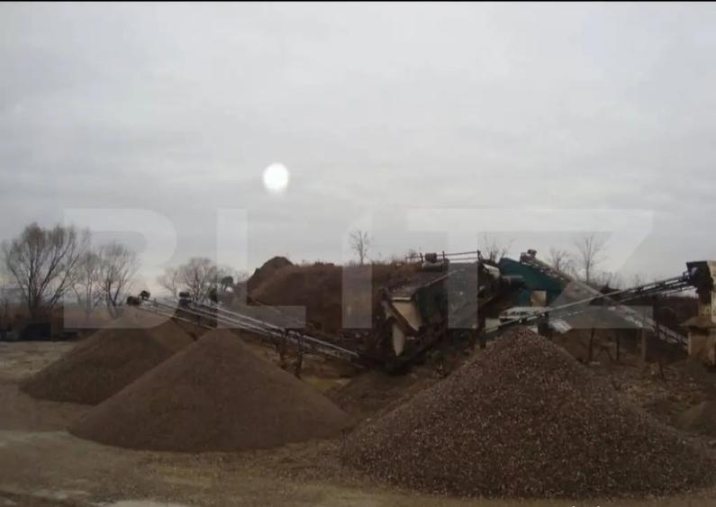 Balastiera functionala,utilaje,hala,6 hectare de teren,zona - 3